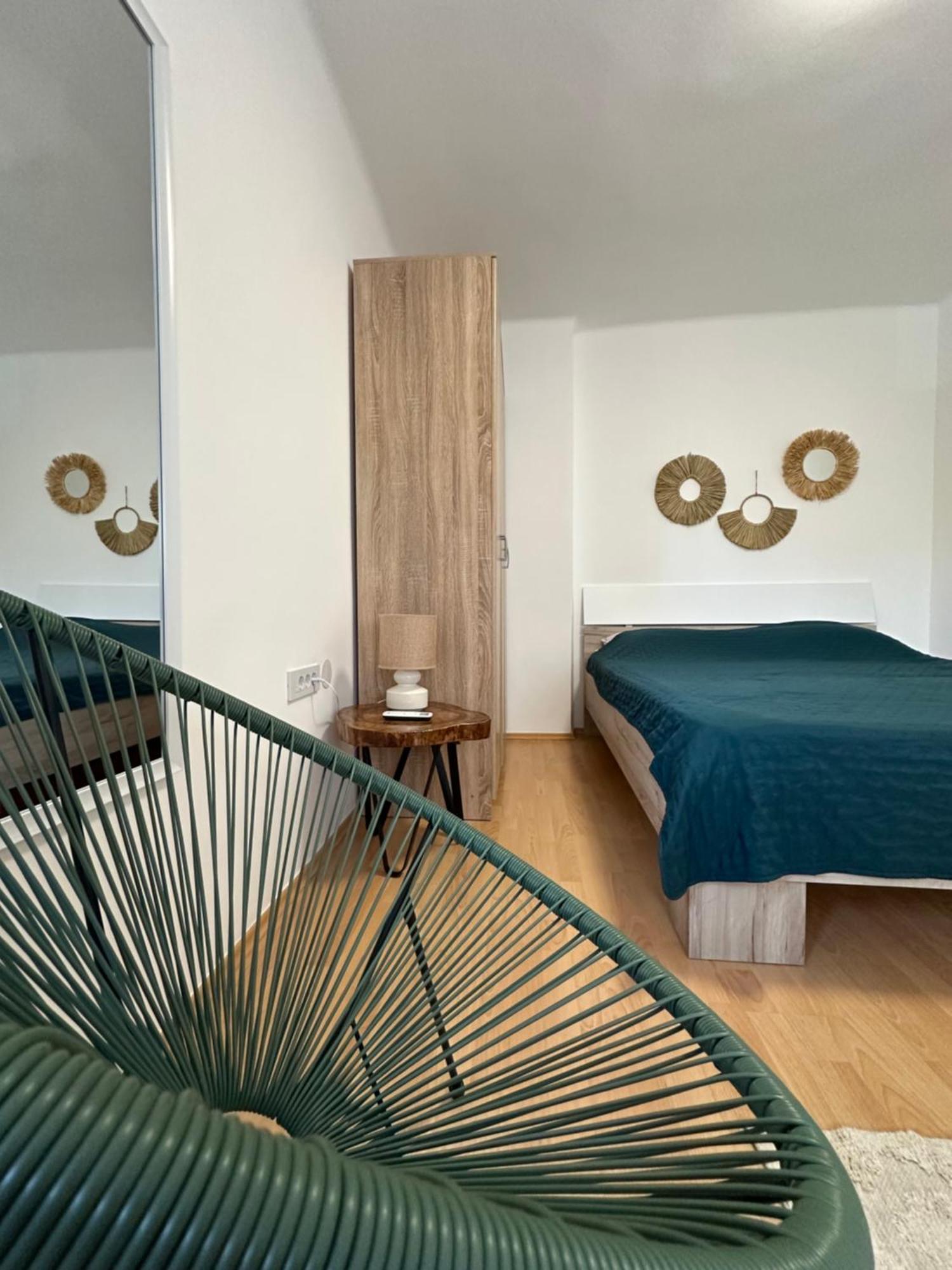 Boho Apartment Ниш Экстерьер фото